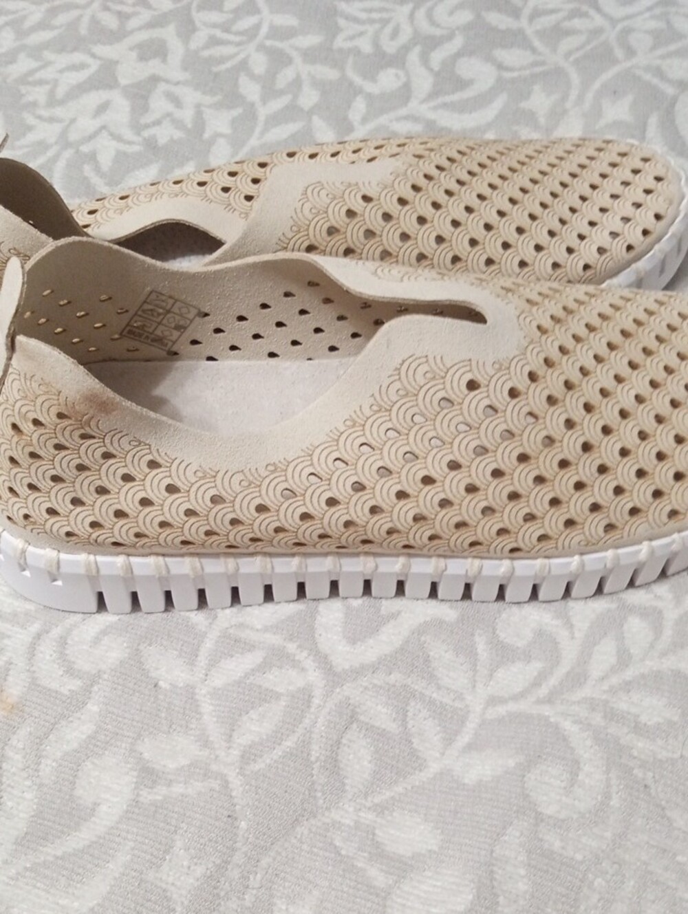 Ilse Jacobsen Cream Laser-Cut Slip-On Mules - Picture 3 of 3